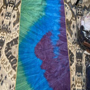 Manduka SKIDLESS by YOGITOES Yoga Mat Towel ⊛ MULTI